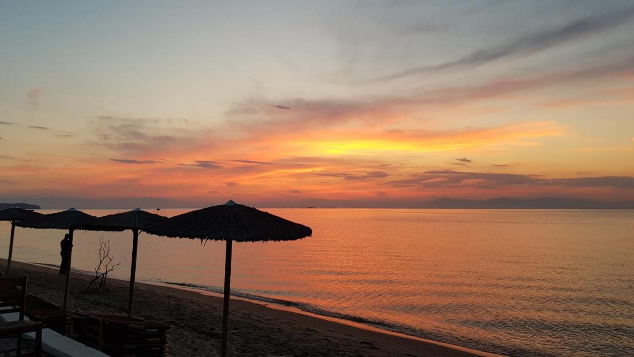 Perea Beach And Sea View Apartment Peraía Екстериор снимка