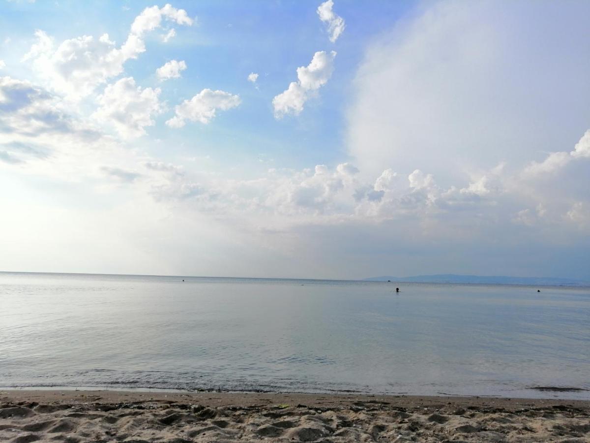 Perea Beach And Sea View Apartment Peraía Екстериор снимка